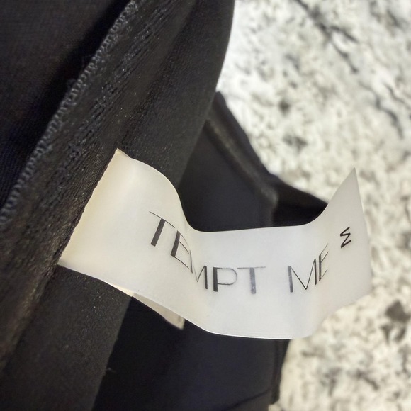 Tempt Me Bikini Top Womens Medium Black Bandeau Strap Padded Swimwear Adjustable - Picture 3 of 6